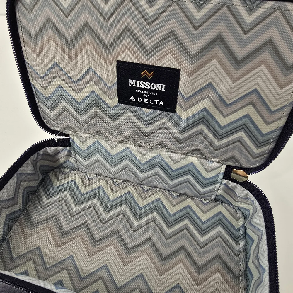 Missoni x Delta Faux Leather Vanity Cosmetic Toiletry Beauty Pouch Bag Bundle